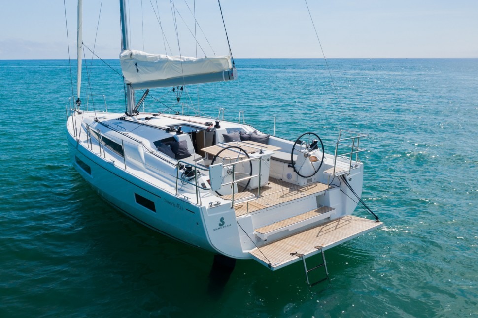Beneteau-Oceanis-40.1-anchor-1